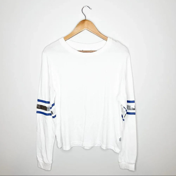 Good American The Metallic Stripe Crew Neck Tee - Picture 2 of 8